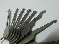 Lock Locksmith Tech Denver, CO 303-566-9175 - change-locks-service