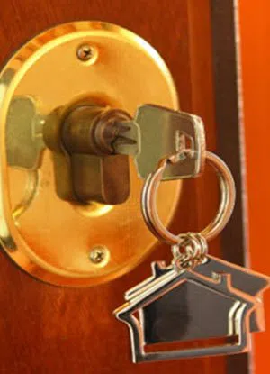 Lock Locksmith Tech Denver, CO 303-566-9175 - residential-locksmith-store